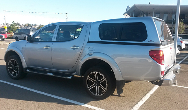 Mitsubishi Triton Monsoon Gloss Black FP