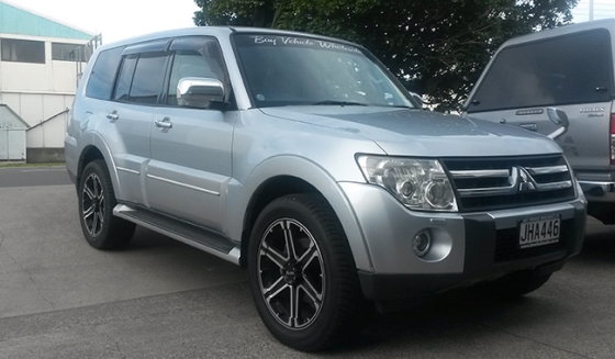 Mitsubishi Pajero on Advanti Monsoon