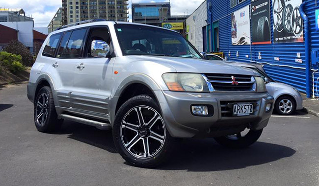 Mitsubishi Pajero on Advanti Monsoon